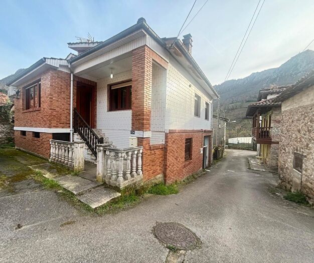 Casa de 3 habitaciones en venta en Laviana, Asturias
