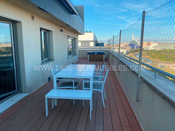 Piso de 5 habitaciones en venta en Quatre Carreres, La Punta