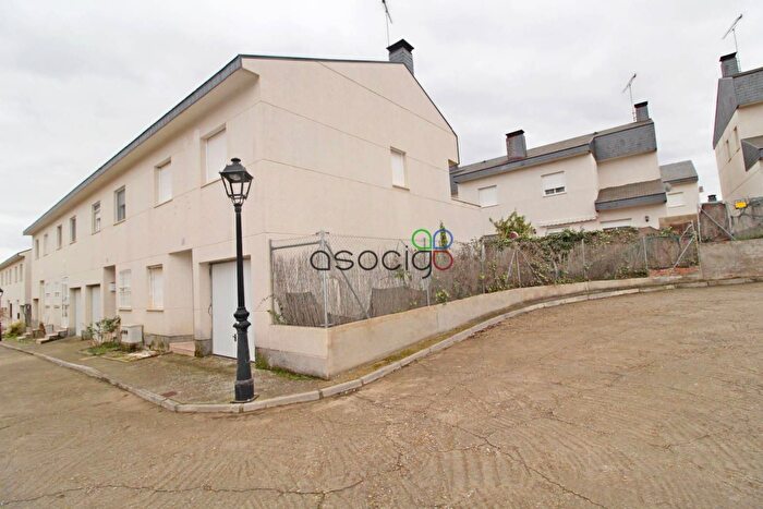 Castilla La Mancha, Guadalajara: Casa en venta de 3 habitaciones