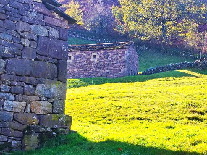 Casa en venta de 1 habitación en Vega de Pas, Cantabria