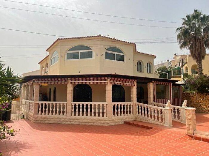 Casa de 4 habitaciones en venta en Comunitat Valenciana, Alicante