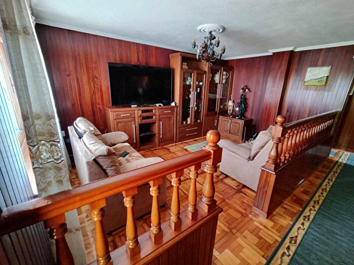 Casas en venta y pisos alquiler - 2