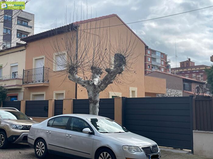 Casa de 3 habitaciones en venta en Santo Domingo La Estación, Aranda de Duero