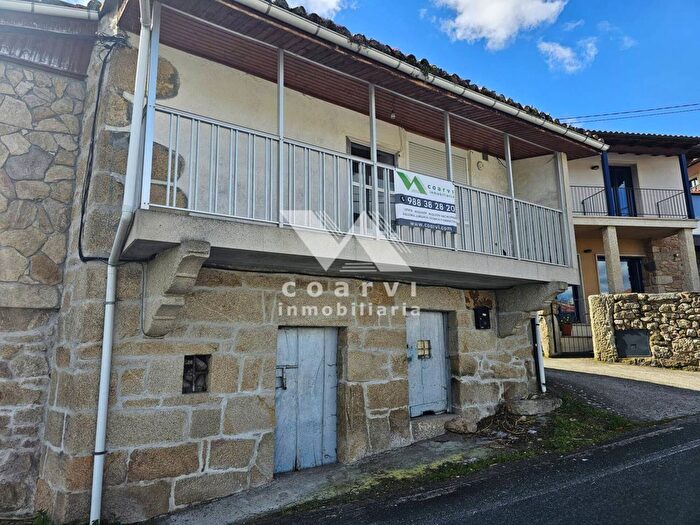 Casa en venta de 4 habitaciones: Galicia, Ourense