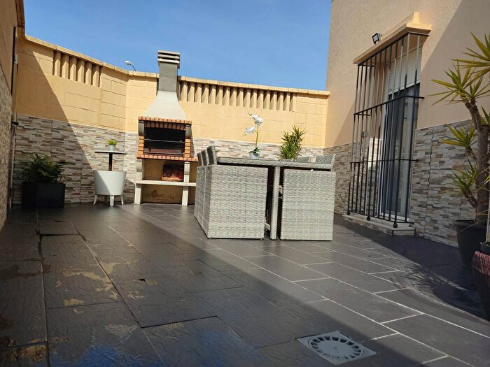 Casa en venta de 4 habitaciones: Andalucía, Cádiz