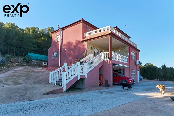 Valdeastillas Fuentezuelas, Jaén Capital: Casa en venta de 4 habitaciones