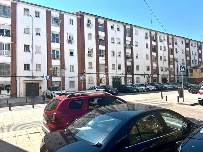 Villaverde, San Cristóbal: Piso en venta de 3 habitaciones