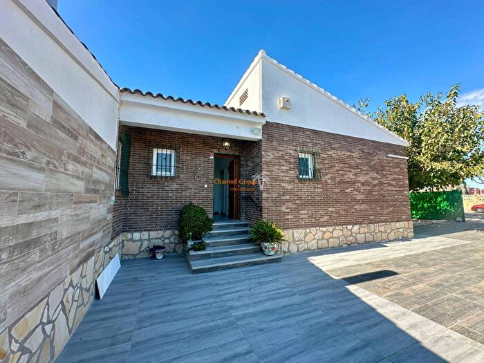 Casa en venta de 4 habitaciones: Comunitat Valenciana, Alicante
