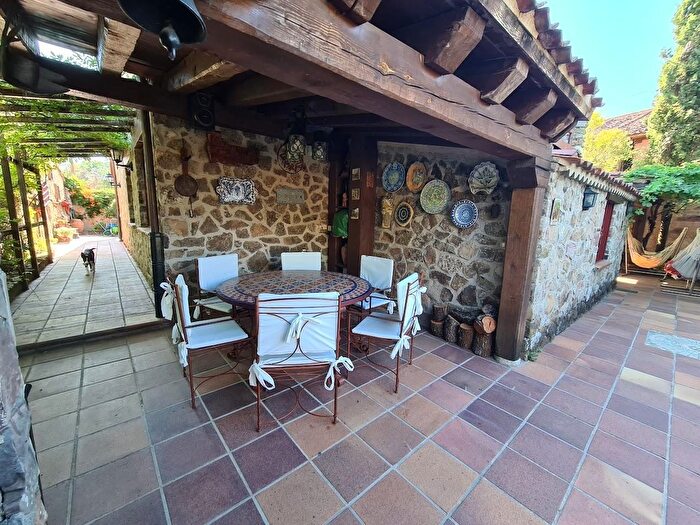Casa en venta de 5 habitaciones: Centro, Cortes Huertas