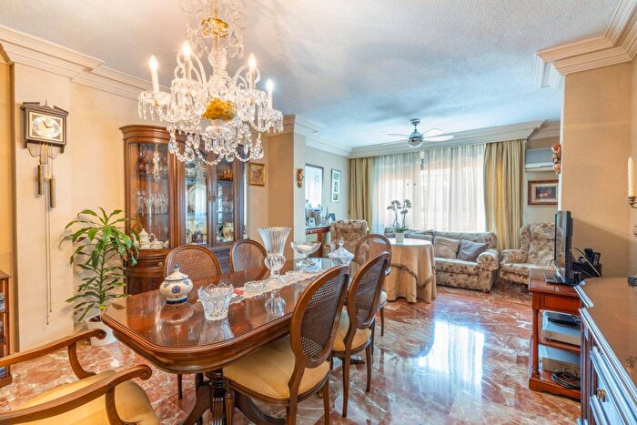 Piso de 5 habitaciones en venta en Andalucía, Granada