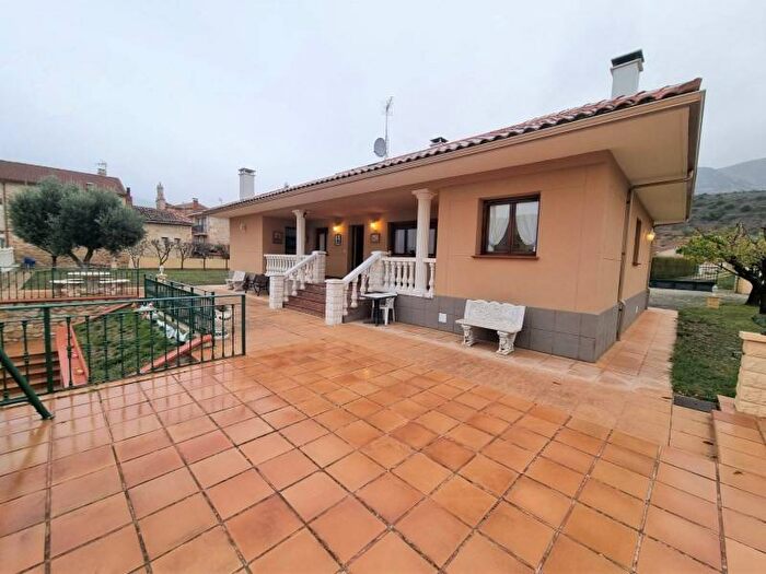 Castilla y León, Burgos: Casa en venta de 3 habitaciones