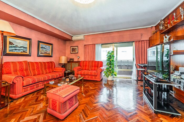 Piso en venta de 4 habitaciones: Chamberí, Ríos Rosas Nuevos Ministerios