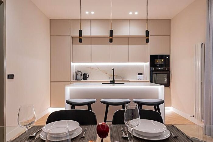 Piso en venta de 2 habitaciones en Centro, Universidad Malasaña