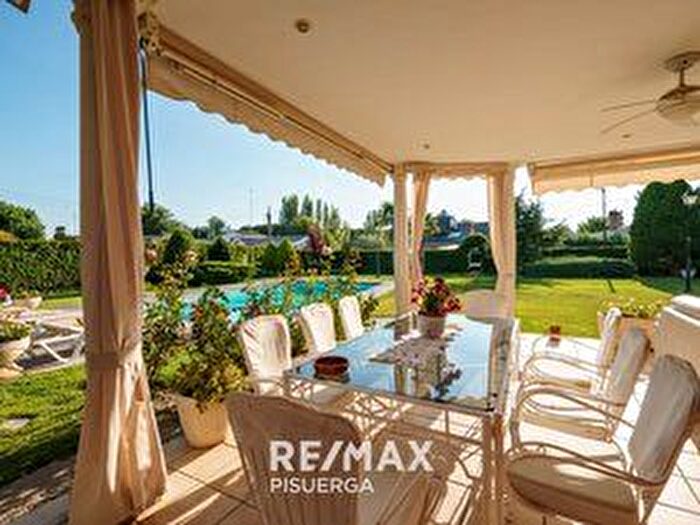 Casa en venta de 4 habitaciones, Viana de Cega, Valladolid