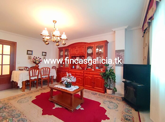 Piso de 3 habitaciones en venta en Verín, Ourense