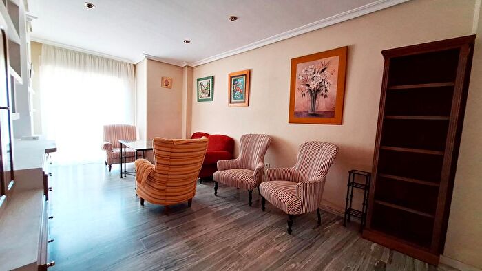 Piso en venta de 2 habitaciones en PonienteSur, Ciudad Jardín Zoco
