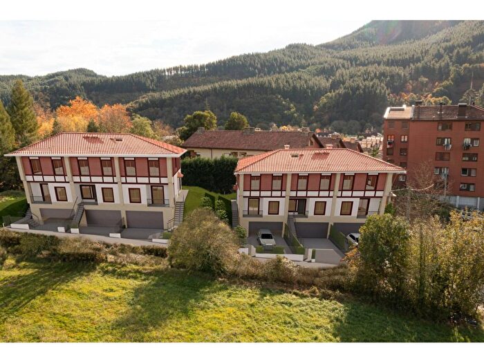 País Vasco, Vizcaya Bizkaia: Casa en venta de 4 habitaciones
