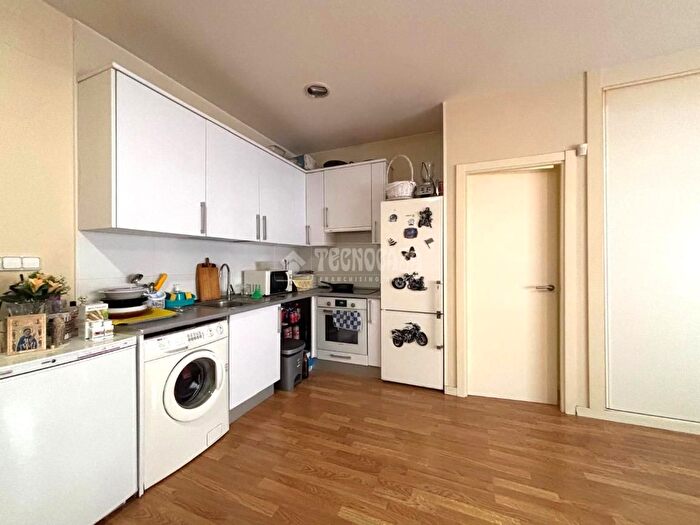 Casas en venta y pisos alquiler - 2