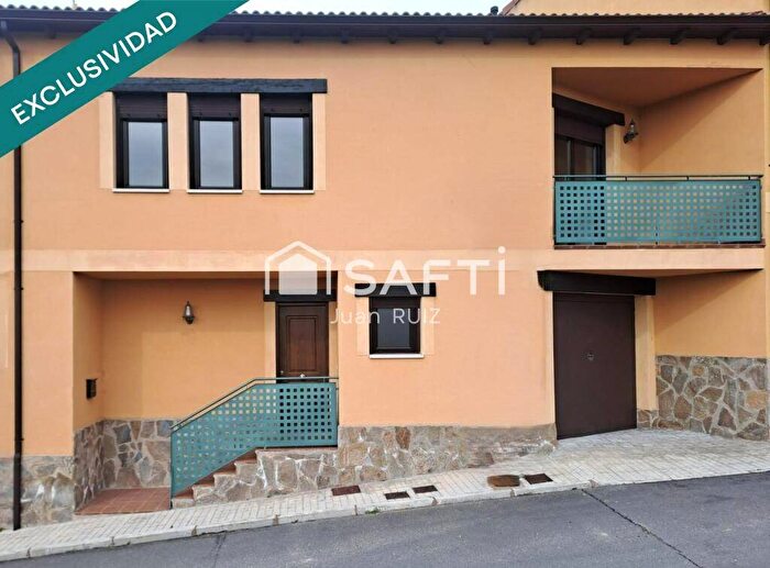 Casa en venta de 3 habitaciones, Castilla y León, Segovia