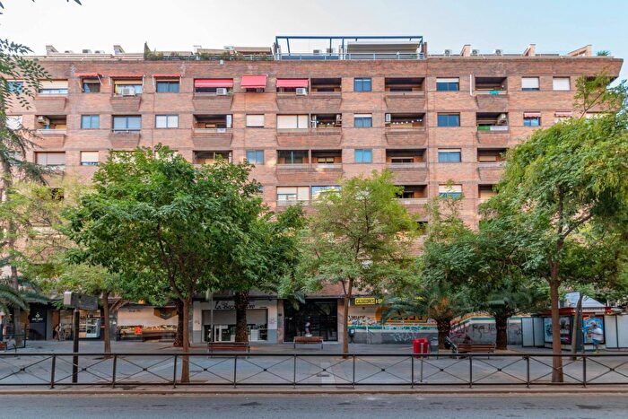 Piso en venta de 4 habitaciones, Andalucía, Granada