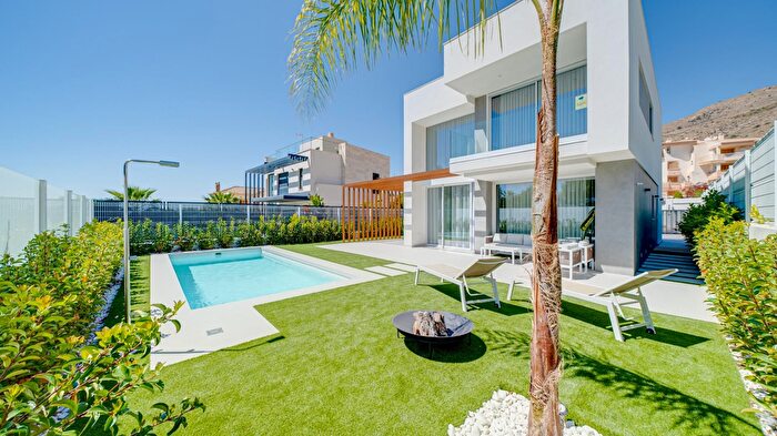 Casa en alquiler de 3 habitaciones en Golf Bahía, Finestrat