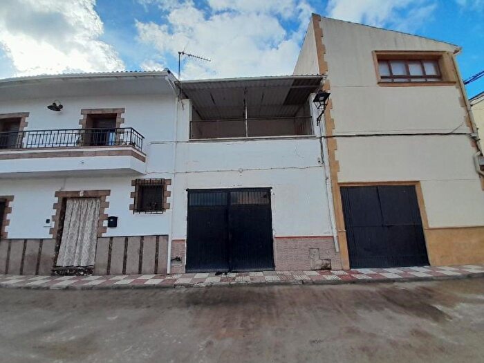 Piso en venta de 3 habitaciones en Campotéjar, Granada