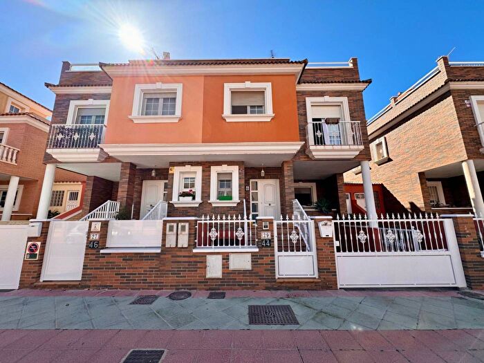 Andalucía, Almería: Casa en venta de 4 habitaciones