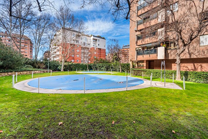 Piso en venta de 6 habitaciones en Fuencarral El Pardo, Mirasierra