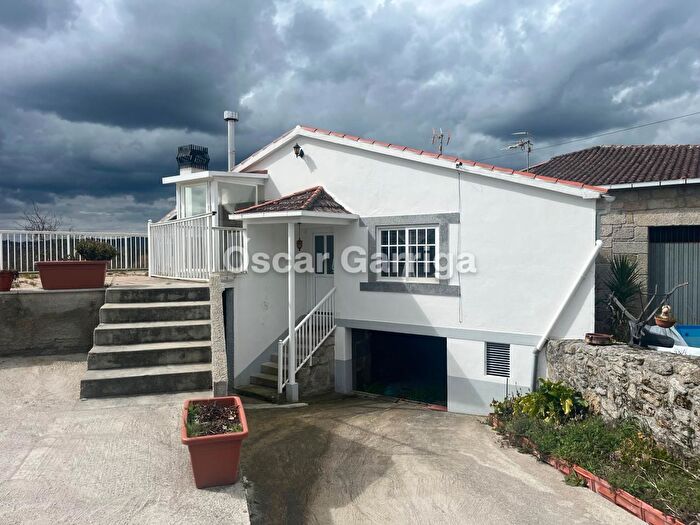 Casa en venta de 2 habitaciones en Carballedo, Lugo
