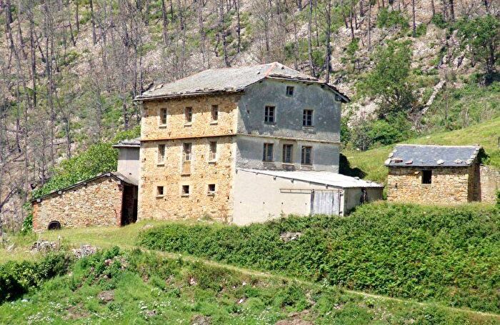 Casa de 4 habitaciones en venta en Principado de Asturias, Asturias
