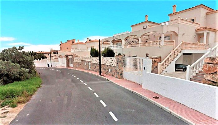 Casa de 4 habitaciones en venta en Comunitat Valenciana, Alicante