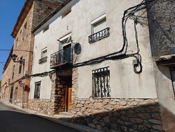 Casa en venta: Escariche, Guadalajara