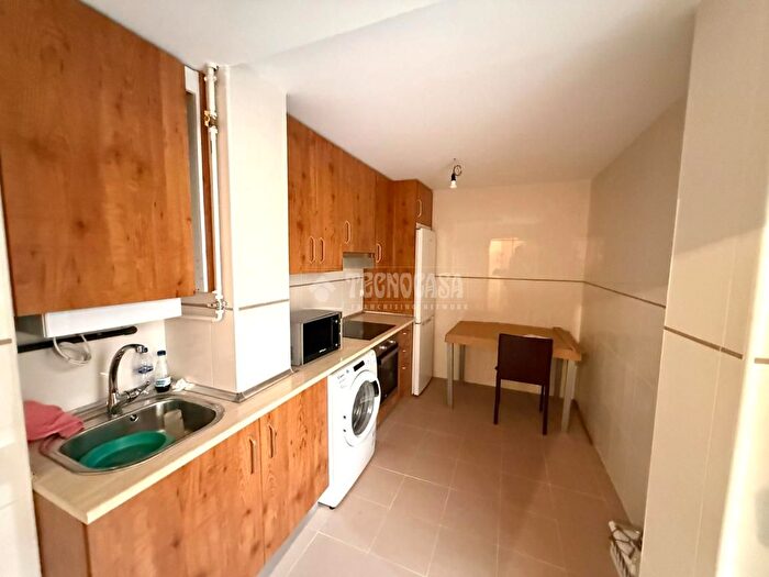 Casas en venta y pisos alquiler - 3