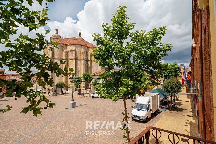 Casa de 6 habitaciones en venta en Castilla y León, Valladolid