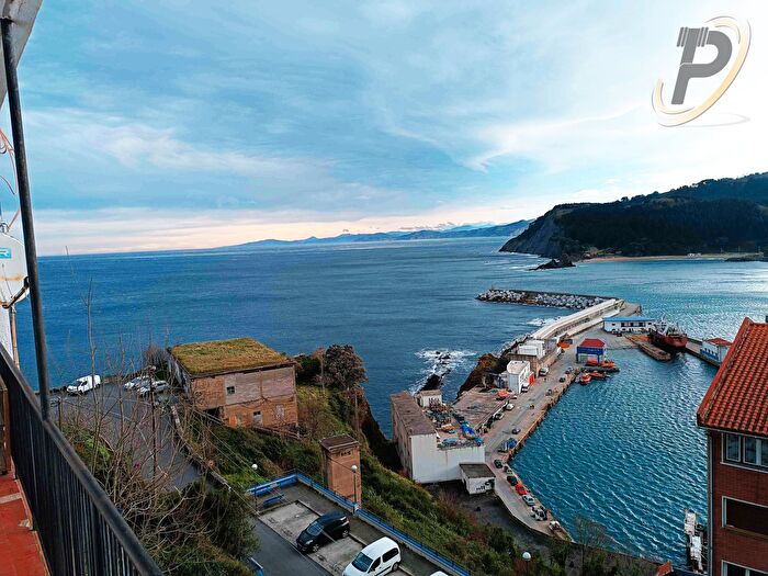 Piso en venta de 3 habitaciones: Ondarroa, Bizkaia
