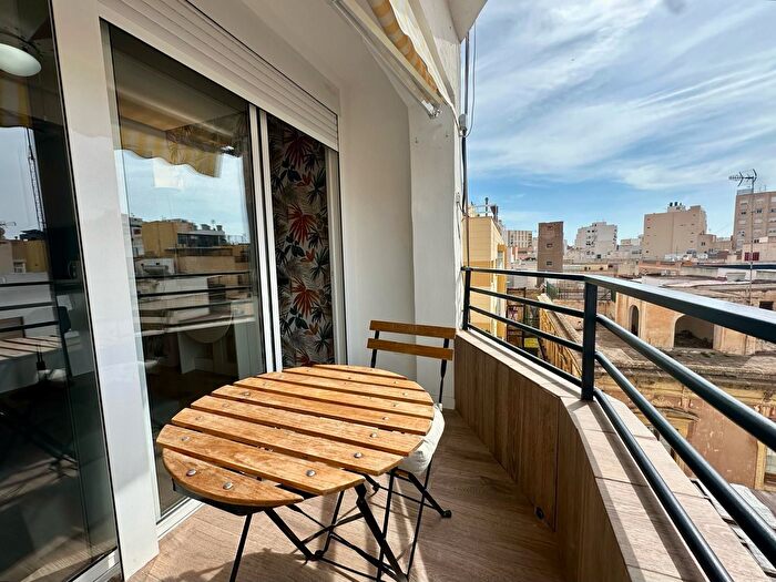 Casas en venta y pisos alquiler - 3