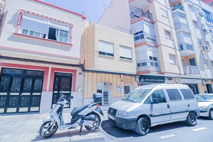 Casa de 5 habitaciones en venta en Andalucía, Almería