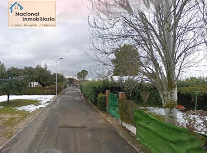 Casa en venta de 3 habitaciones, Maello, Ávila