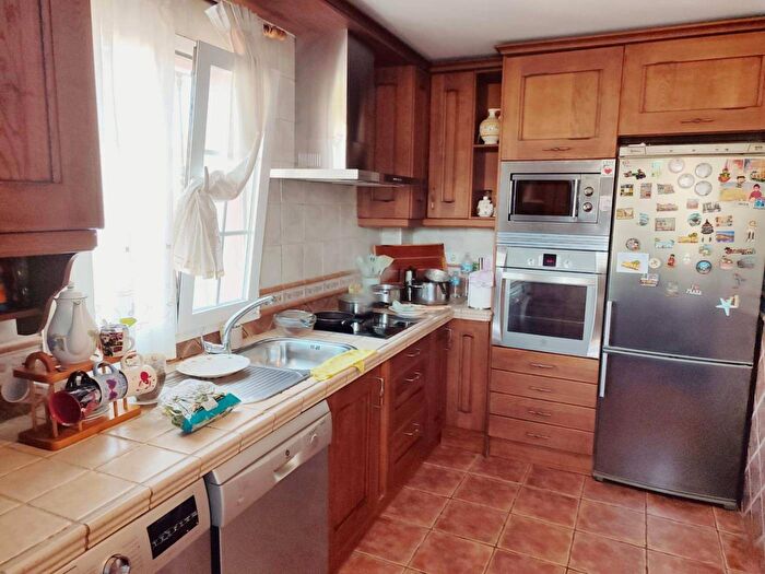 Casas en venta y pisos alquiler - 2