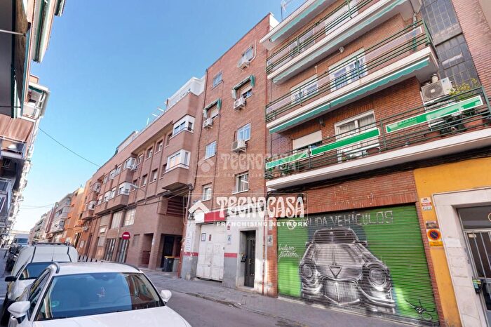 Ciudad Lineal, Quintana: Piso en venta de 3 habitaciones