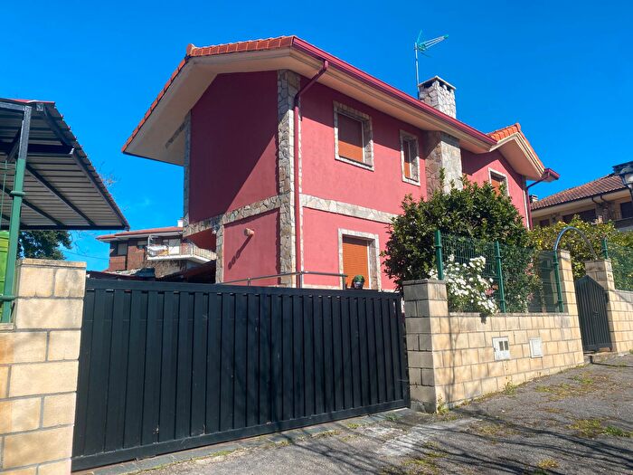 Oriñón Allendelagua, CastroUrdiales: Casa en venta de 3 habitaciones