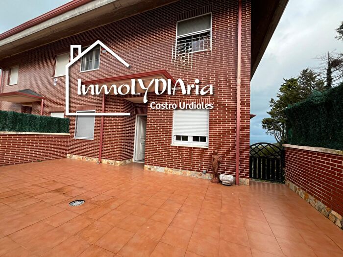 Casa de 4 habitaciones en venta en Oriñón Allendelagua, CastroUrdiales