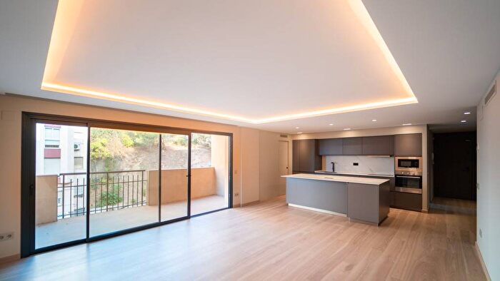 Andalucía, Málaga: Piso en venta de 4 habitaciones