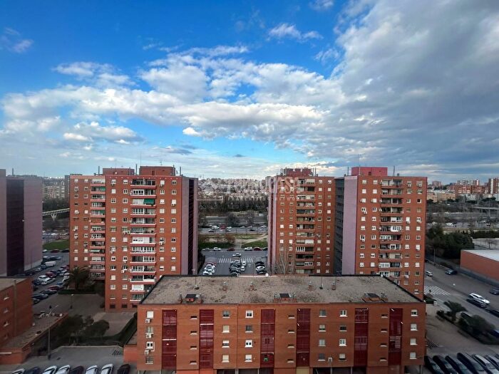 Piso en venta de 4 habitaciones, Puente de Vallecas, Numancia