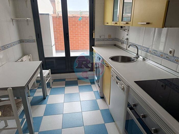 Piso de 2 habitaciones en venta en Castilla y León, León
