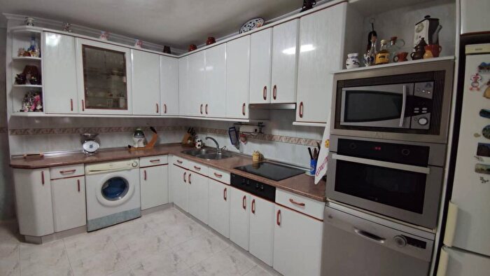 Casas en venta y pisos alquiler - 2
