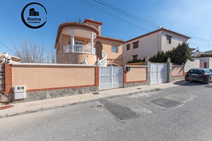Urbanizaciones, Alhendín: Casa en venta de 4 habitaciones