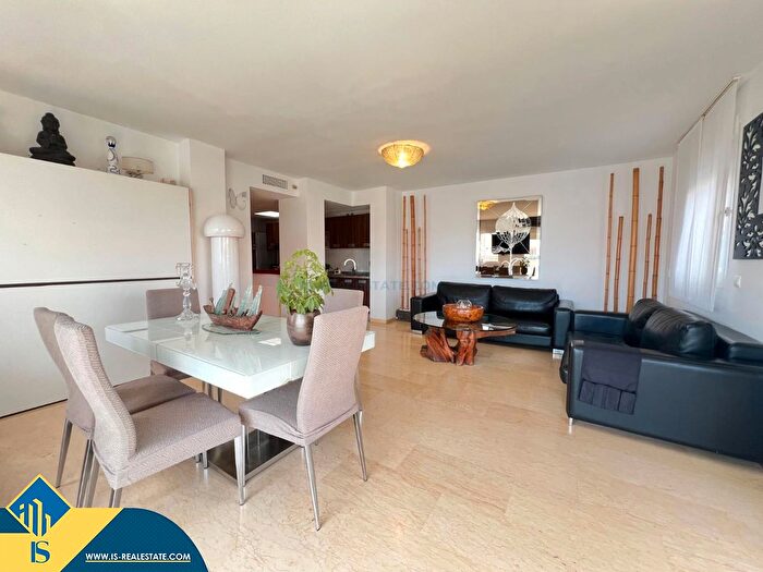 Piso en venta de 2 habitaciones, Ses Figueretes Platja den Bossa Cas Serres, Eivissa