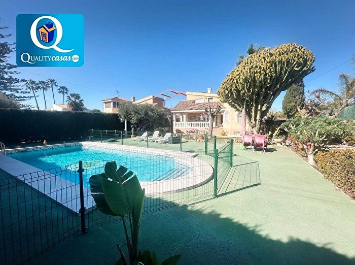 Casa en venta de 5 habitaciones en Comunitat Valenciana, Alicante