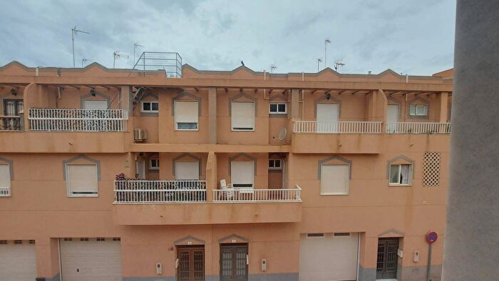 Piso en venta de 4 habitaciones, Andalucía, Almería